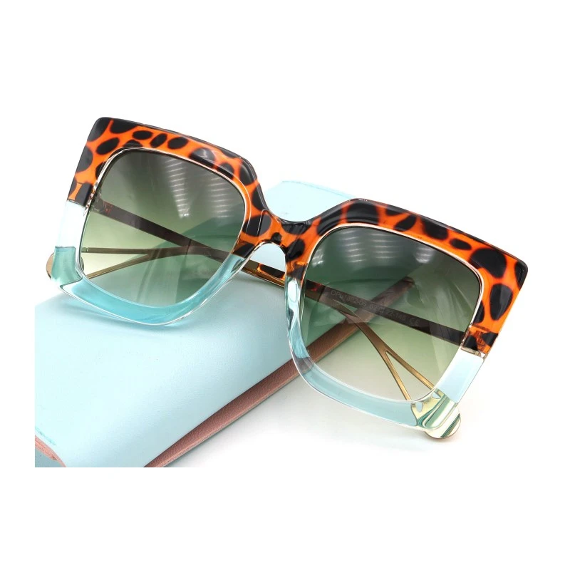 6 Plastic and Metal Combined Oversize Square Women Sunglasses 490180